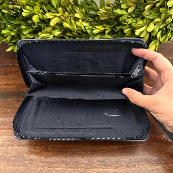 Vera Bradley Wristlet Purse Wallet - Picture 4 of 4